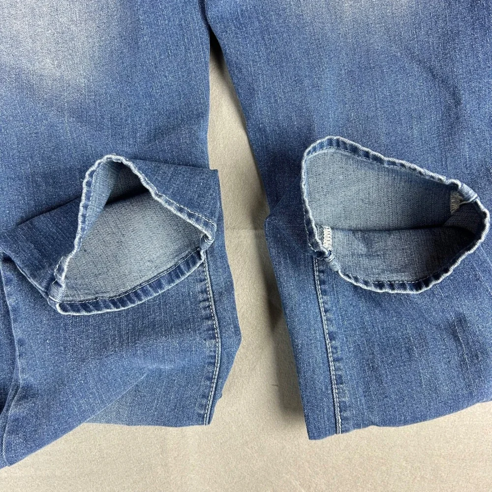 True Religion Geno Jeans Mens 32 (34x31) Blue Relaxed Slim Fit Medium Wash Denim